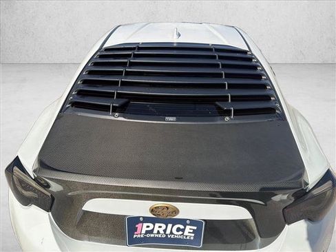 Used 2017 Toyota 86 RWD image 5