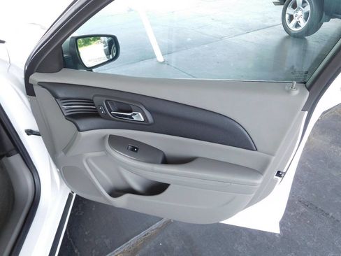 Used 2013 Chevrolet Malibu LS image 20