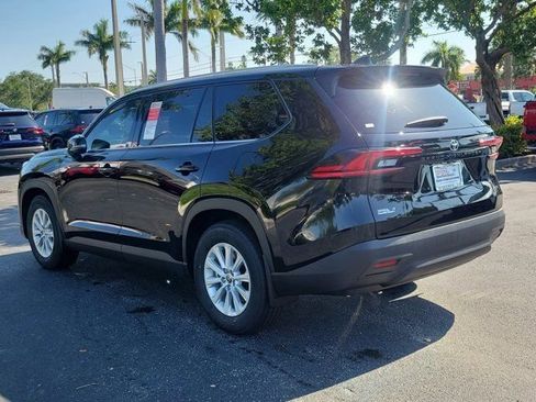 New 2026 Toyota Grand Highlander XLE FWD image 3