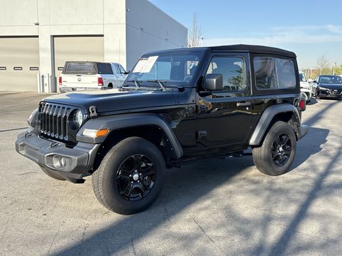 Used 2023 Jeep Wrangler Sport AWD/4WD image 5