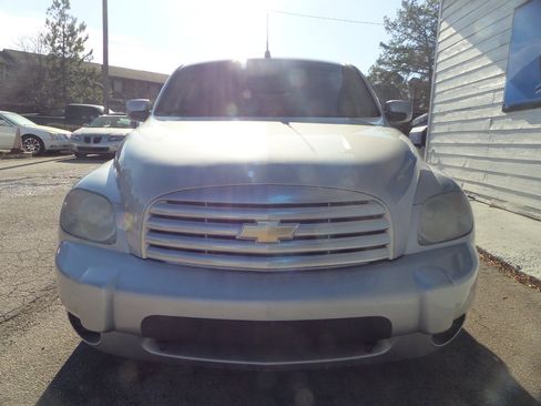 Used 2011 Chevrolet HHR LT image 3