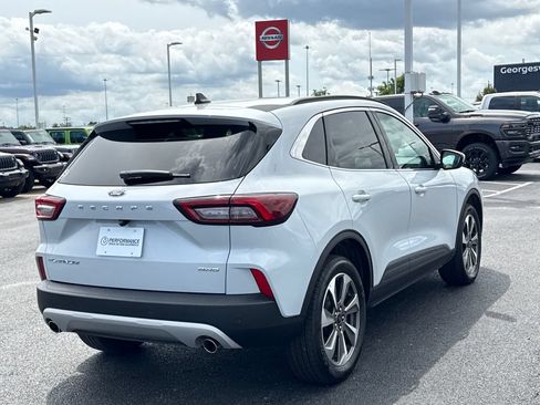 Used 2025 Ford Escape Platinum AWD/4WD image 3