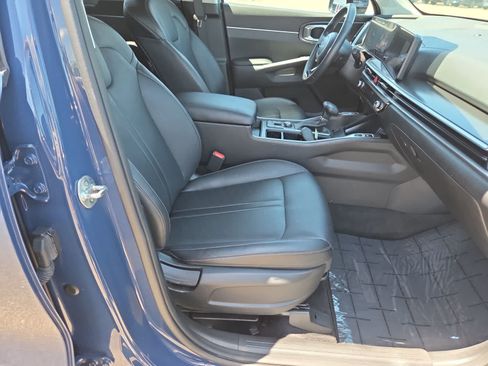 Used 2024 Kia Sorento S w/ Panoramic Sunroof Package FWD image 22