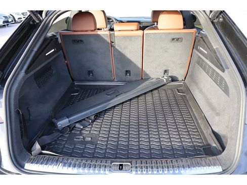 Used 2021 Audi Q8 Premium Plus w/ Premium Plus Package image 48