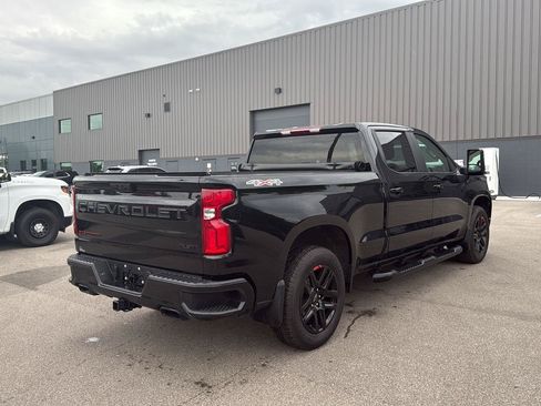Used 2024 Chevrolet Silverado 1500 RST w/ Redline Edition AWD/4WD image 3