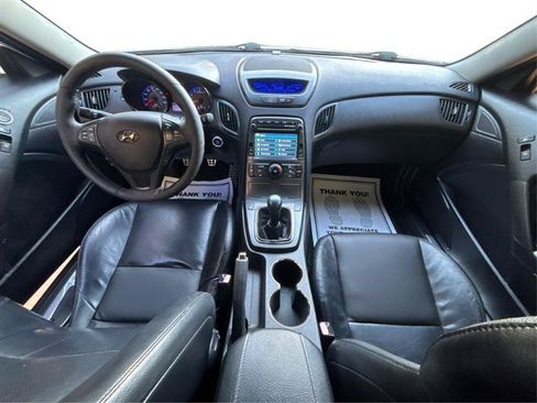 Used 2012 Hyundai Genesis 3.8 RWD image 14