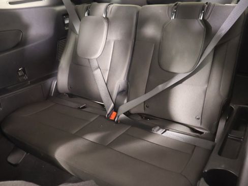 Used 2023 Ford Explorer XLT image 13