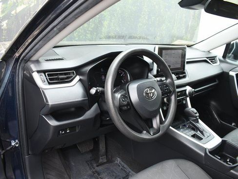 Used 2024 Toyota RAV4 XLE AWD/4WD image 14