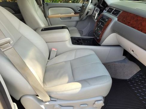 Used 2013 Chevrolet Tahoe LT w/ Texas Edition RWD image 10