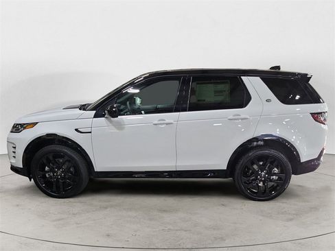 New 2025 Land Rover Discovery Sport Dynamic SE image 2