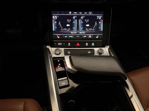 Certified 2023 Audi e-tron Premium w/ Convenience Plus Package AWD/4WD image 22
