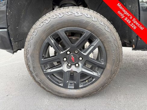 Used 2024 Chevrolet Silverado 1500 LT Trail Boss w/ LT Trail Boss Premium Package AWD/4WD image 29