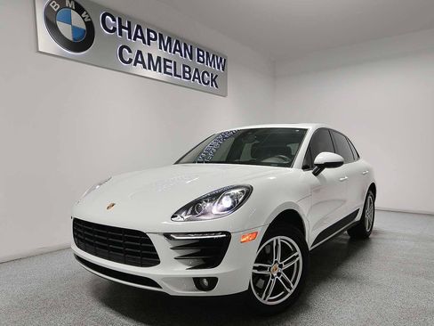 Used 2017 Porsche Macan AWD/4WD image 1