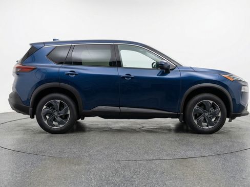 Used 2025 Nissan Rogue SV image 11