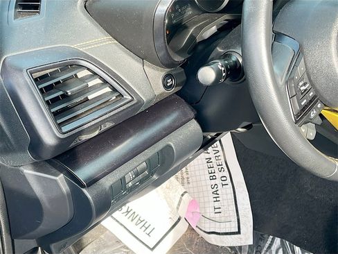 Used 2021 Subaru Crosstrek 2.5i Sport w/ Moonroof Package image 10