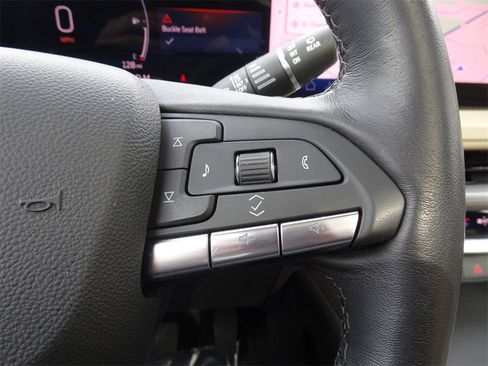 Certified 2024 Cadillac XT4 Luxury w/ Cold Weather Package image 23