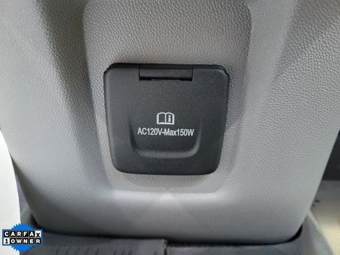 Used 2022 GMC Terrain SLT w/ LPO, Floor Liner Package AWD/4WD image 17