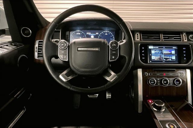 Used 2016 Land Rover Range Rover Supercharged AWD/4WD image 4