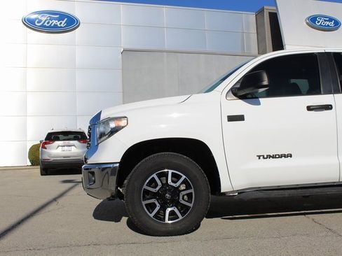 Used 2020 Toyota Tundra SR5 image 9