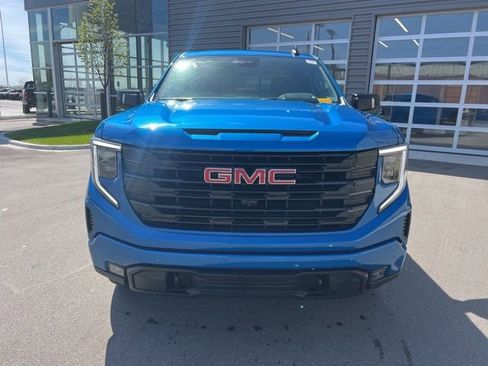 Used 2023 GMC Sierra 1500 Elevation w/ Elevation Premium Package AWD/4WD image 2