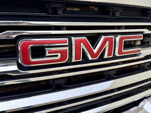 Used 2021 GMC Sierra 2500 SLE w/ SLE Value Package; image 25