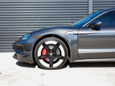 New 2025 Porsche Taycan 4S AWD/4WD image 11