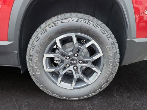 New 2026 Chevrolet Equinox ACTIV w/ Convenience Package III FWD image 29