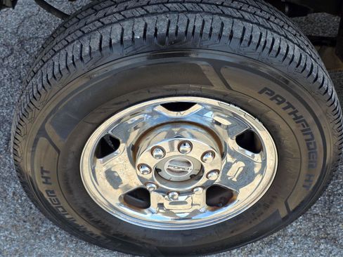 Used 2006 Ford F250 XL AWD/4WD image 38