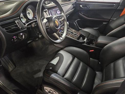 Used 2023 Porsche Macan GTS image 10