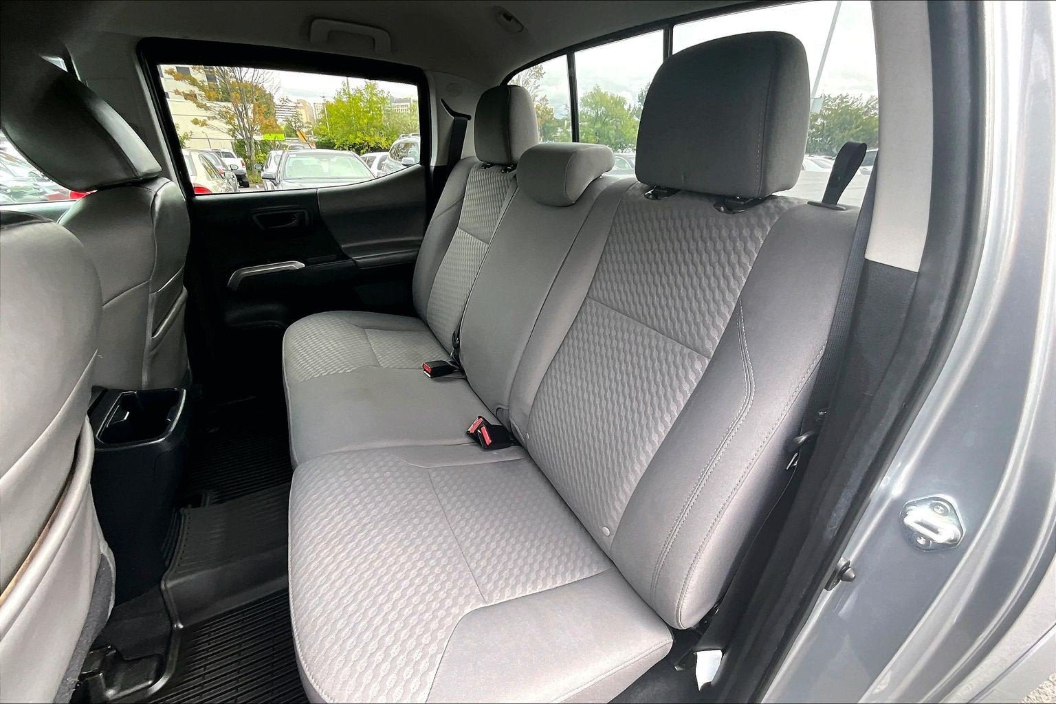 Used 2022 Toyota Tacoma SR5 AWD/4WD image 24
