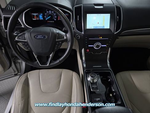 Used 2019 Ford Edge Titanium image 12