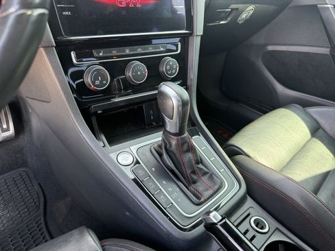 Used 2021 Volkswagen GTI SE FWD image 13
