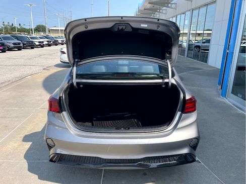 Used 2023 Kia Forte GT-Line w/ GT-Line Technology Package FWD image 9