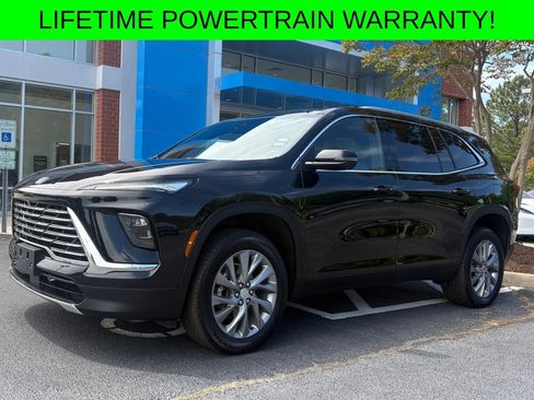 Used 2025 Buick Enclave Preferred FWD image 1