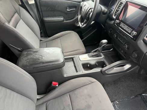 Used 2023 Nissan Frontier SV image 13