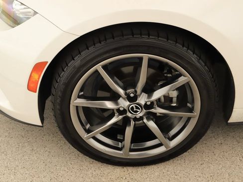 Used 2022 MAZDA MX-5 Miata Grand Touring w/ Weather Package RWD image 28