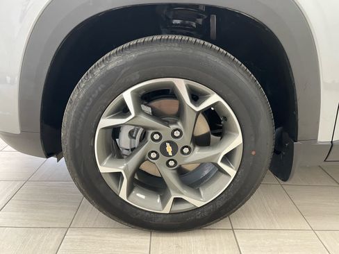 Used 2026 Chevrolet Trax LT w/ Driver Confidence Package FWD image 6