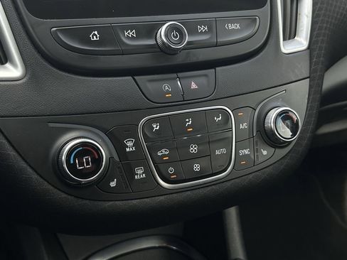 Used 2025 Chevrolet Malibu LT image 17