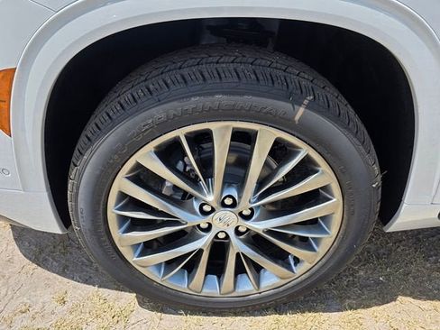 Used 2026 Buick Enclave Avenir w/ Super Cruise Package AWD/4WD image 9