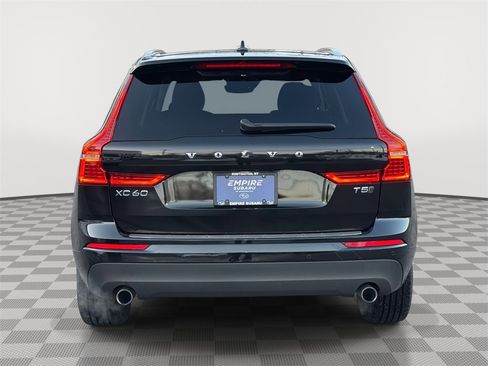 Used 2020 Volvo XC60 T5 Momentum w/ Protection Package Premier image 6