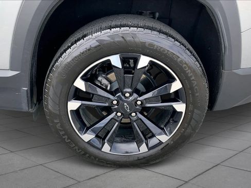 Used 2025 Chevrolet Equinox RS w/ Safety and Technology Package image 9