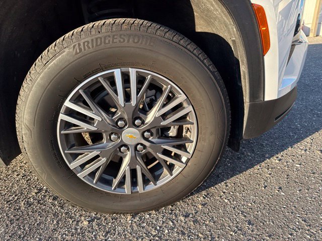 Certified 2026 Chevrolet Traverse LT w/ Driver Confidence Package FWD image 11