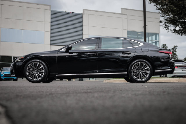 Used 2018 Lexus LS 500 AWD w/ Luxury Package image 19