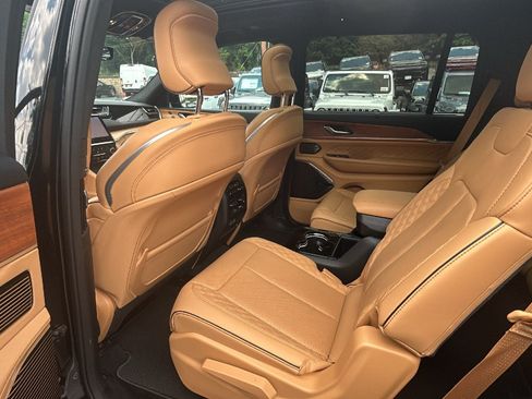Certified 2023 Jeep Grand Cherokee L Summit AWD/4WD image 33