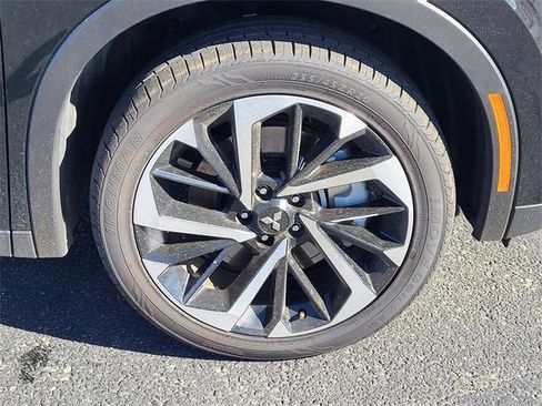 Used 2024 Mitsubishi Outlander SE image 6