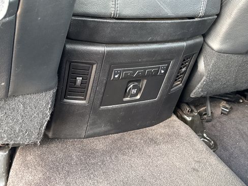 Used 2018 RAM 1500 Limited AWD/4WD image 11