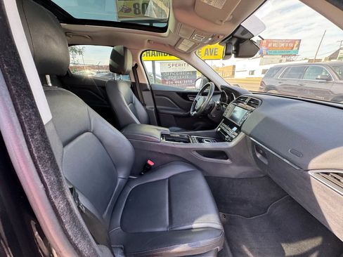 Used 2018 Jaguar F-PACE AWD/4WD image 21