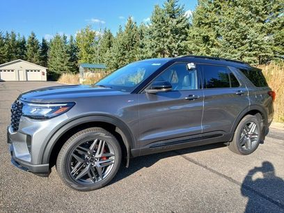 New 2025 Ford Explorer ST-Line w/ Premium Package