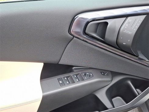 Used 2025 BMW X3 xDrive30i image 12