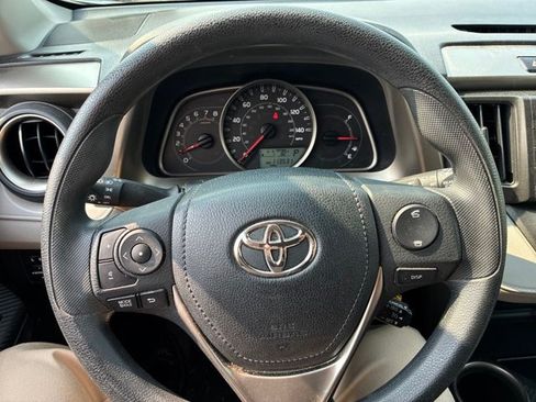 Used 2013 Toyota RAV4 LE AWD/4WD image 24